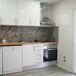 Lisbon 7 *